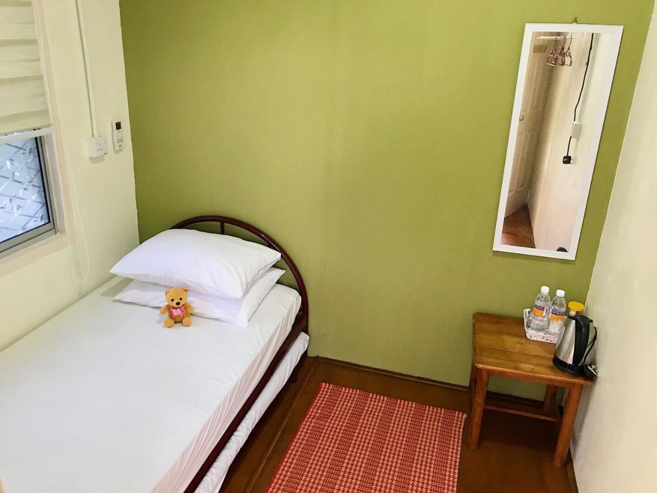 Merdeka Guest House 2 Kuching Eksteriør bilde